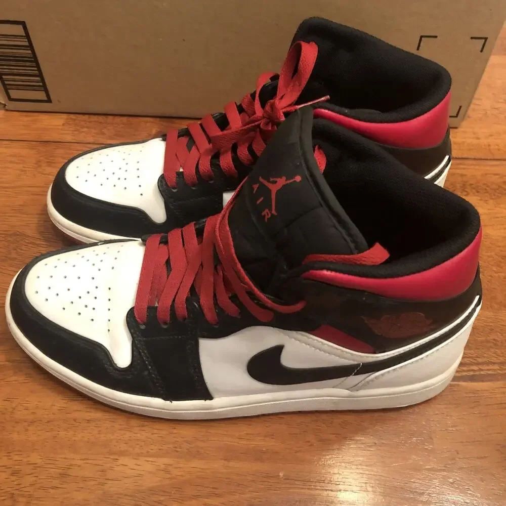 Nike Air Jordan 1 Mid Gym Shoe Mens Size 8 Red/Black/White Basketball Athletic